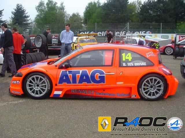 Zolder-05-megane-trophy-side-orange-sf